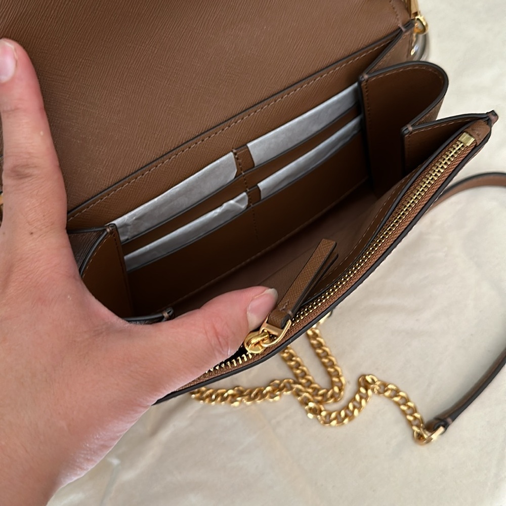 Tory Burch chain crossbody - Picture 3 of 7
